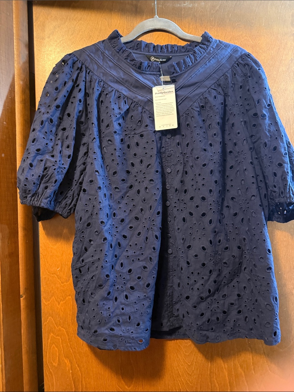 Pretty garden top NWT
